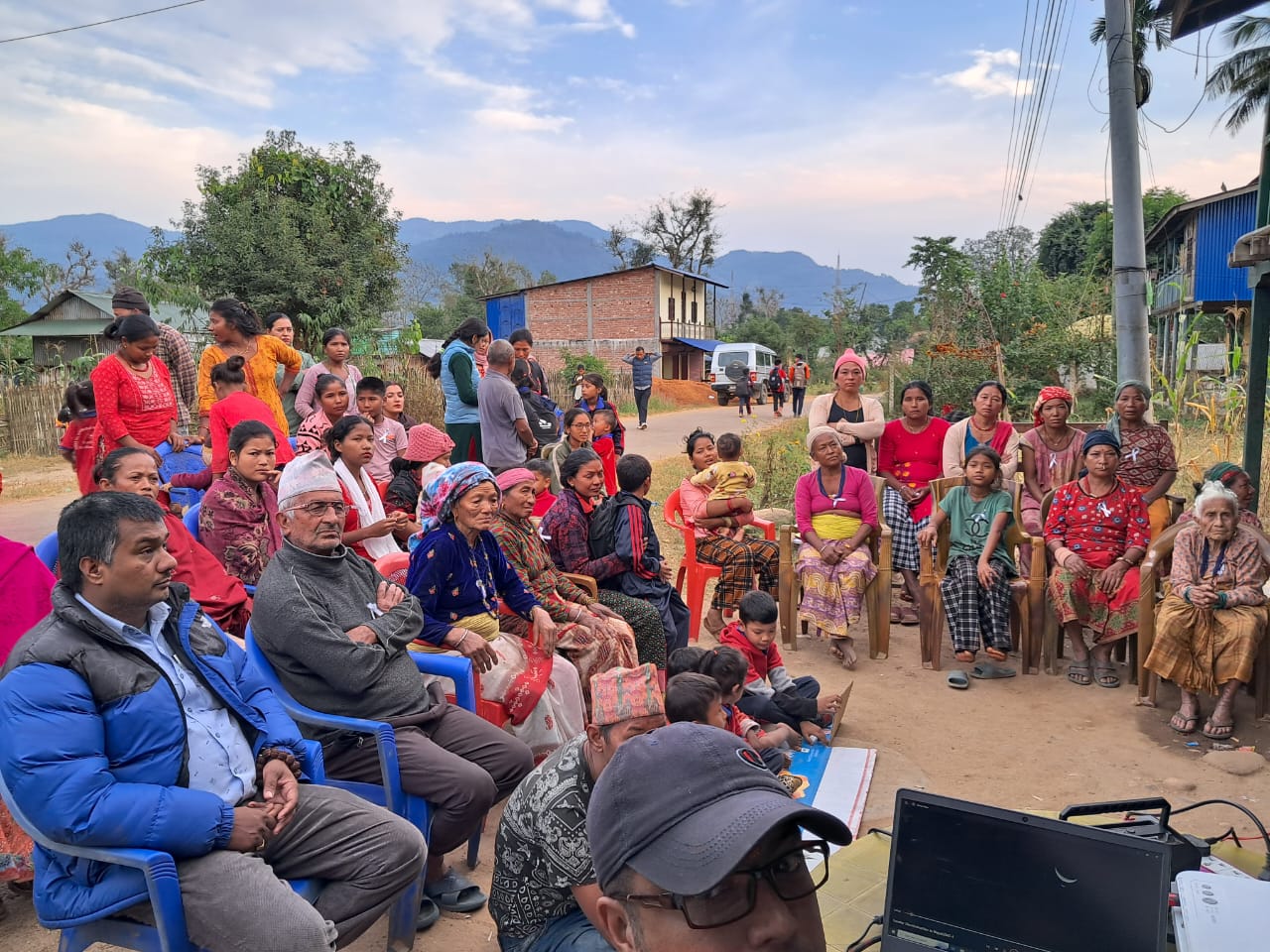 SODEC field team with farmers in Sankhuwasabha